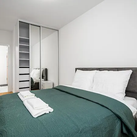 D&k Apart 1 Sierpnia 32a Апартаменты *